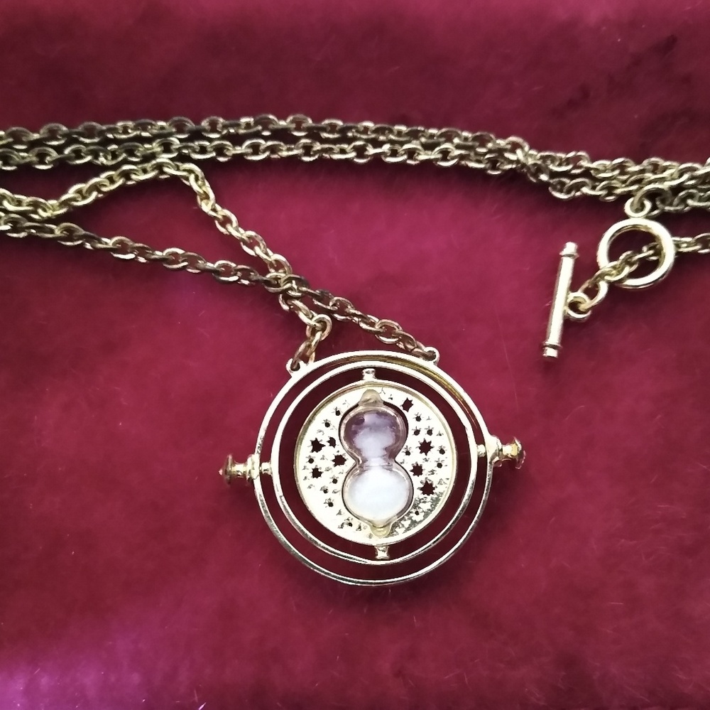 The Hermione necklace